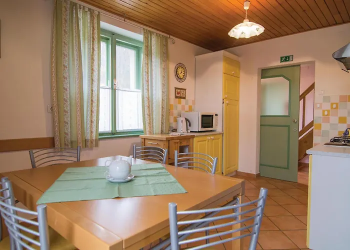 4 Bedroom Lovely In Kostel Nyaraló Kupa
