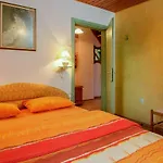 4 Bedroom Lovely In Kostel * Vrh pri Fari