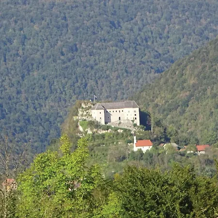 4 Bedroom Lovely In Kostel Semesterbostad *