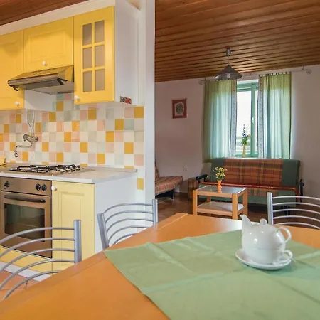 Amazing Home In Kostel With Wifi Casa vacanze Vrh pri Fari