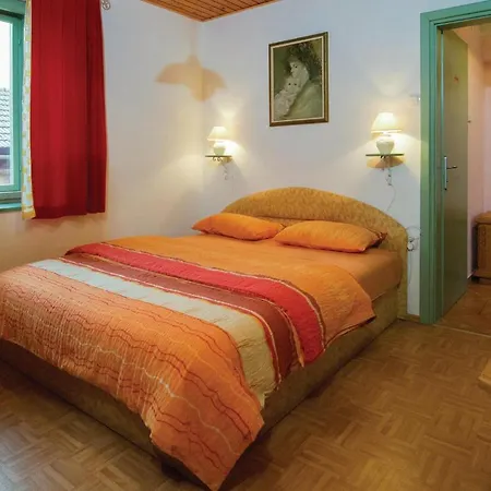 Amazing Home In Kostel With Wifi * Vrh pri Fari