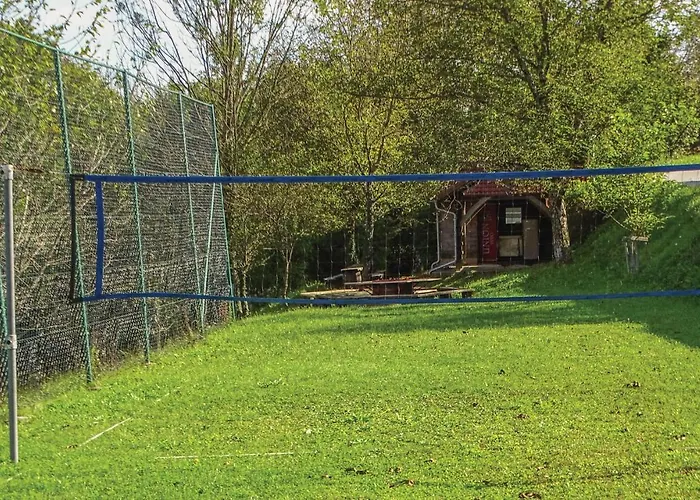 Semesterbostad 4 Bedroom Lovely In Kostel *