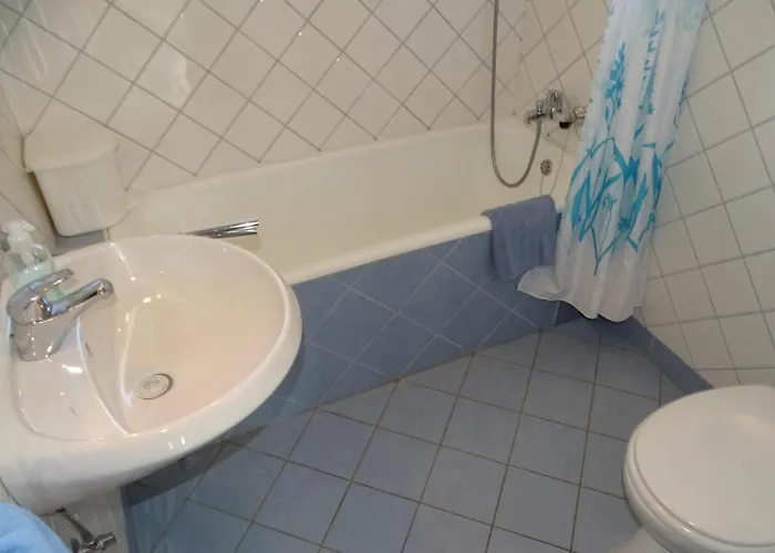 4 Bedroom Lovely In Kostel Дом отдыха Kupa