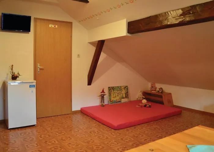 Semesterbostad 4 Bedroom Lovely In Kostel *